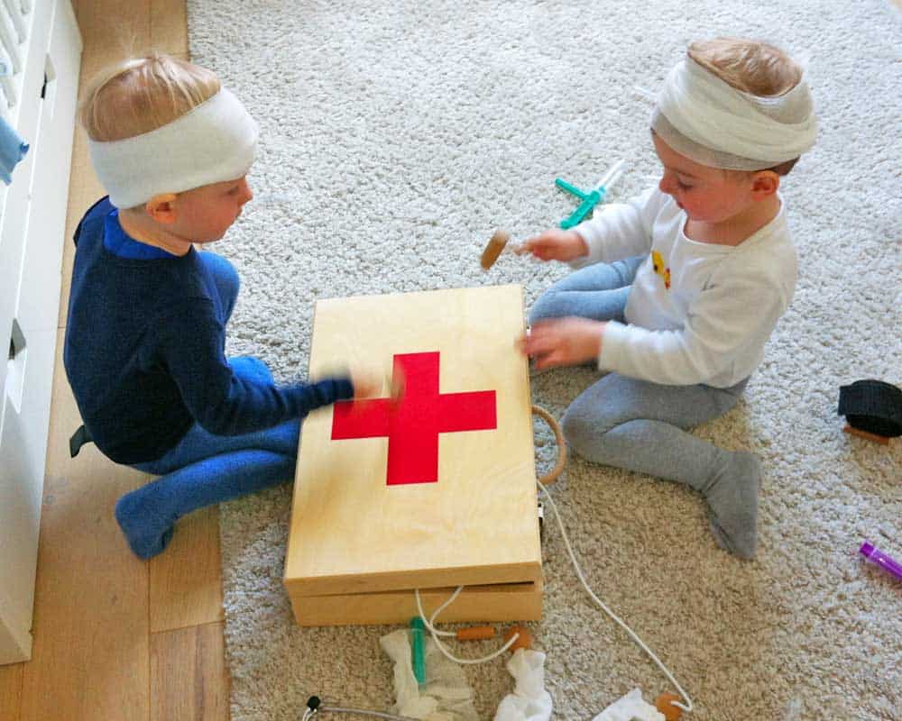 Kinderkrankheiten - Arztkoffer zum spielen